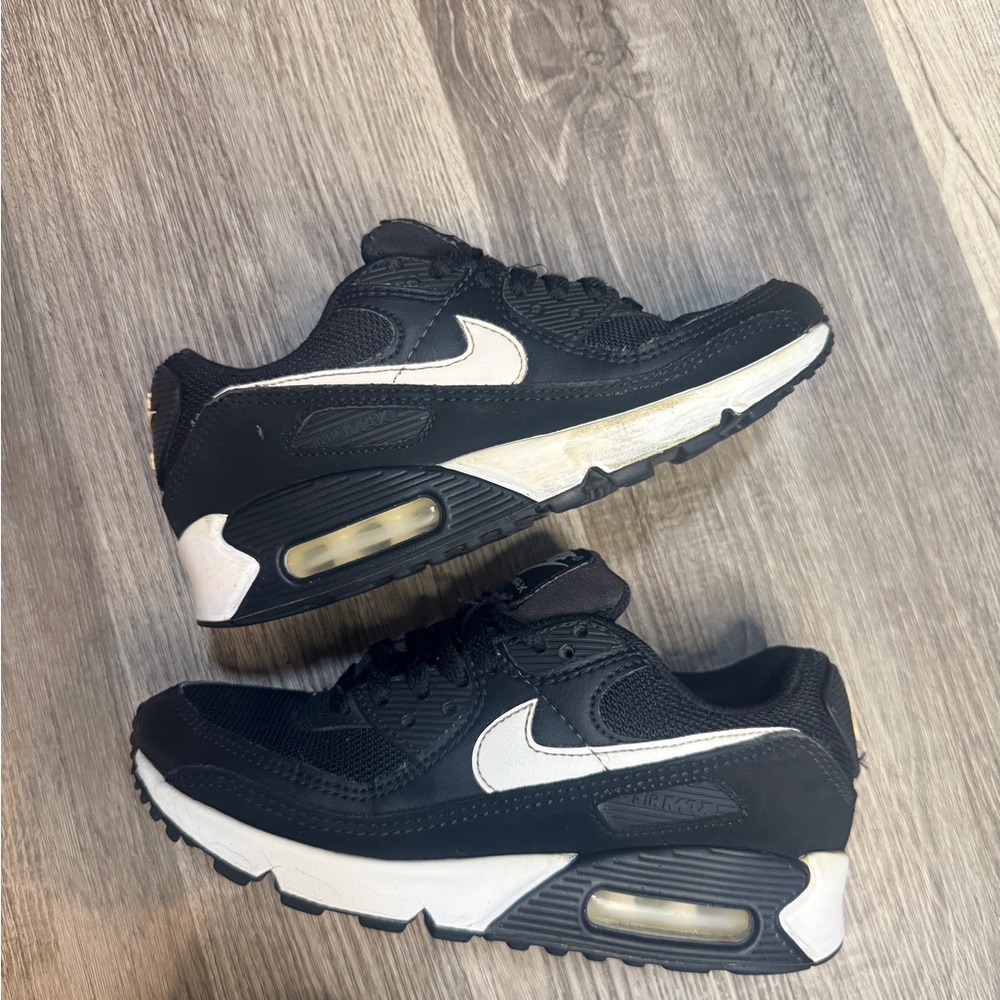Nike Air Max 90 Sneakers